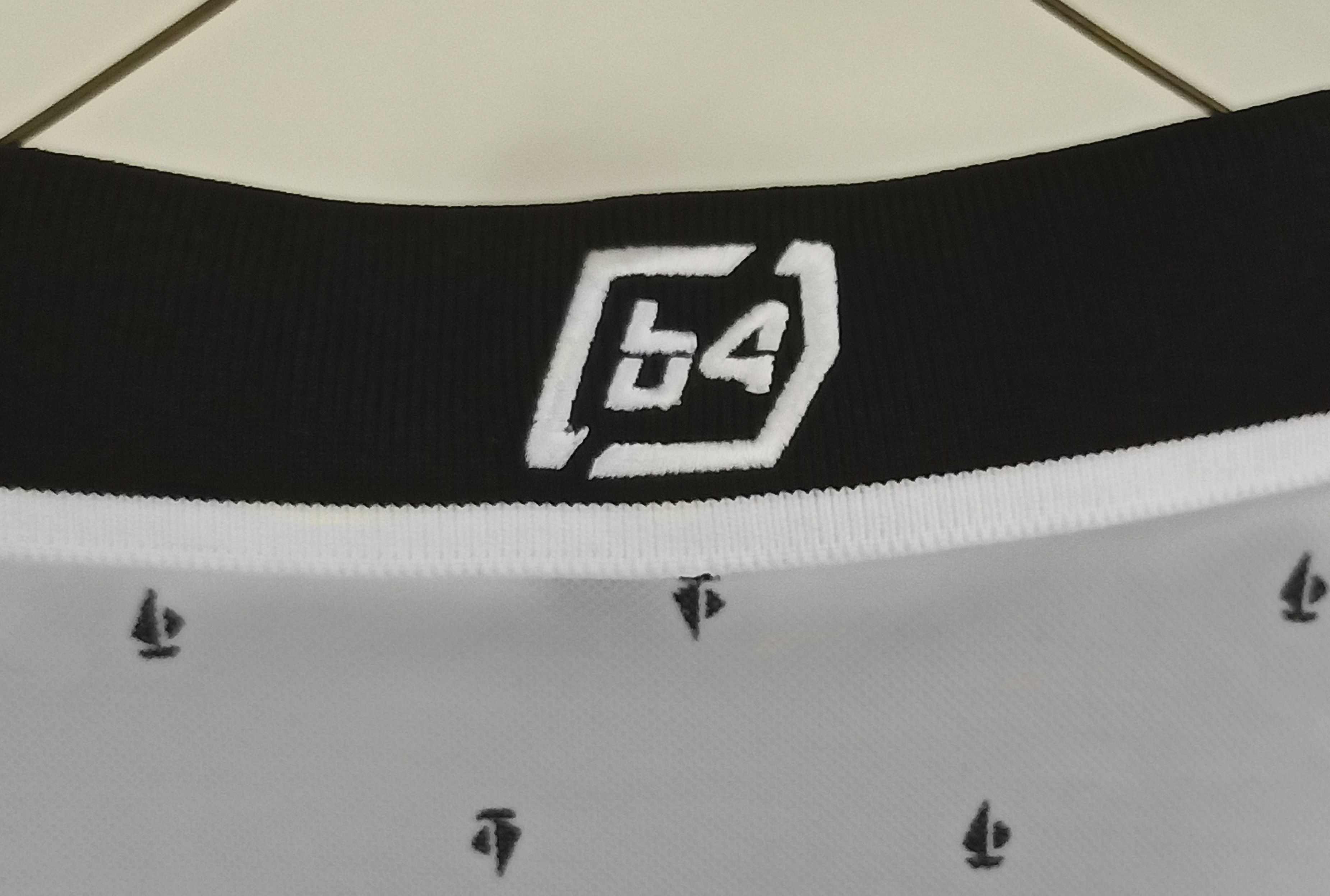 Easy-Care Polo shirt with boat design