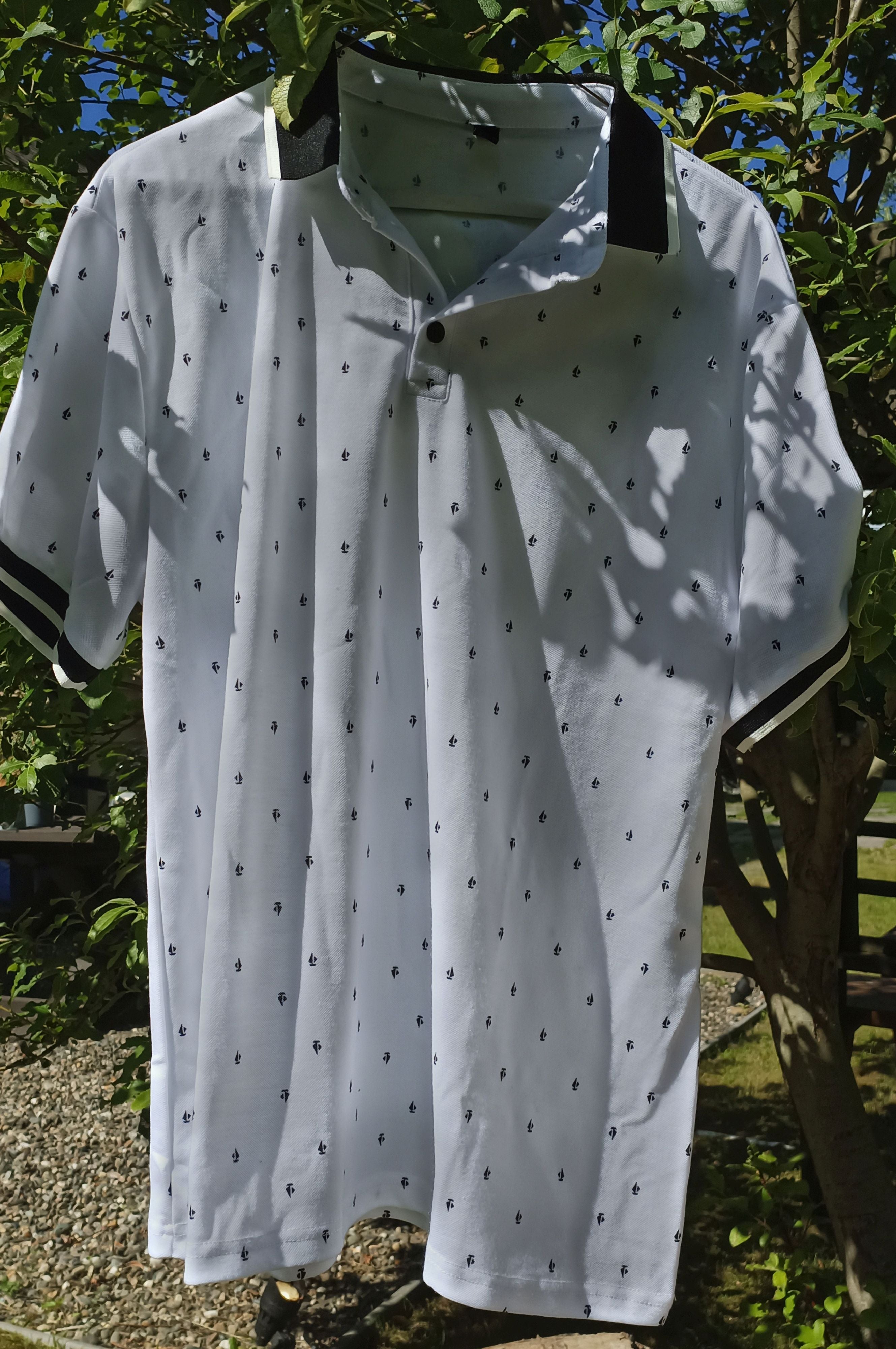 Easy-Care Polo shirt with boat design